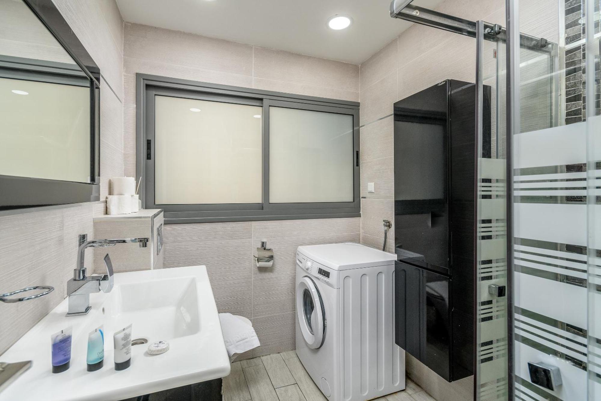 Very Nice 1 Bdr Apartment 2 Min From The Beach ! 特拉维夫 外观 照片
